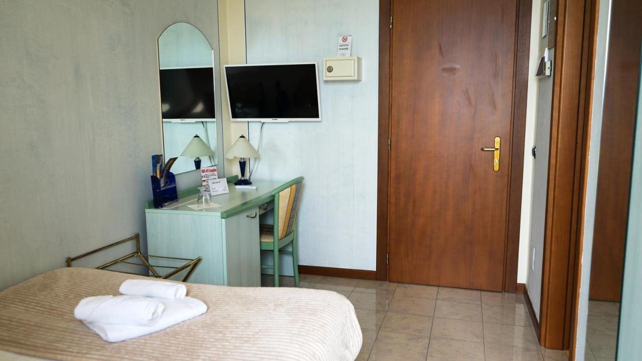 Albergo Bel Soggiorno Oggebio Kültér fotó